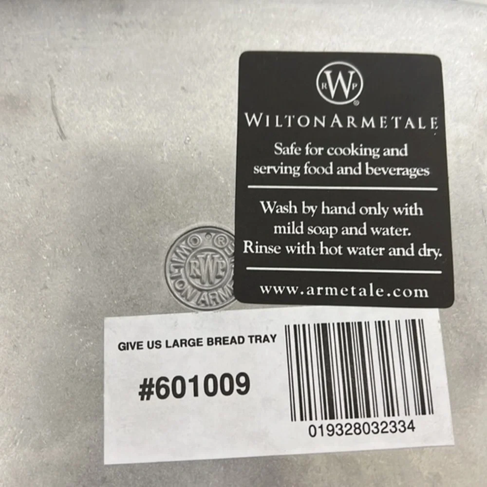 WILTONARMETALE, LARGE BREAD TRAY